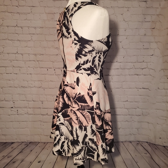 Cute floral pink EXPRESS A-line dress - Picture 4 of 16